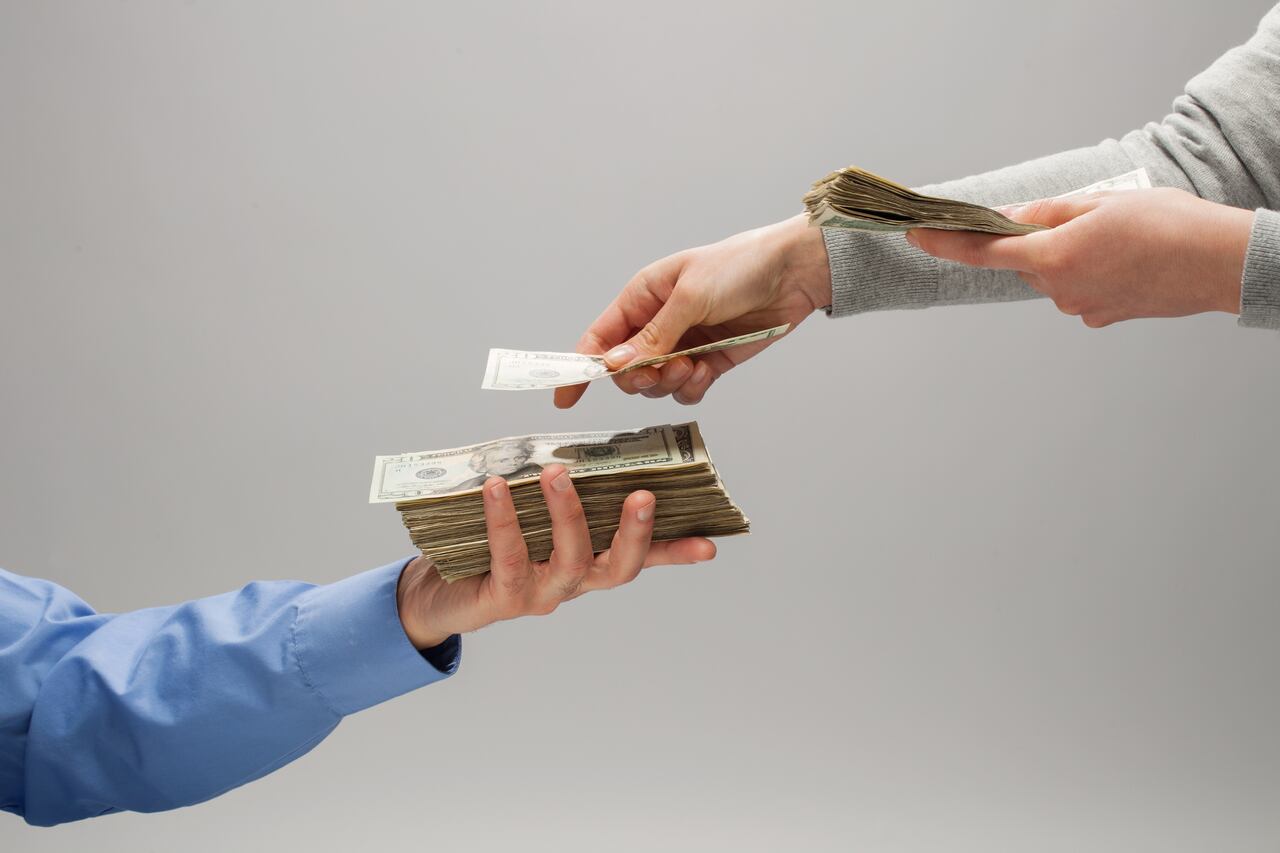 La inteligencia artificial predice un futuro próspero para cinco sectores en 2025.