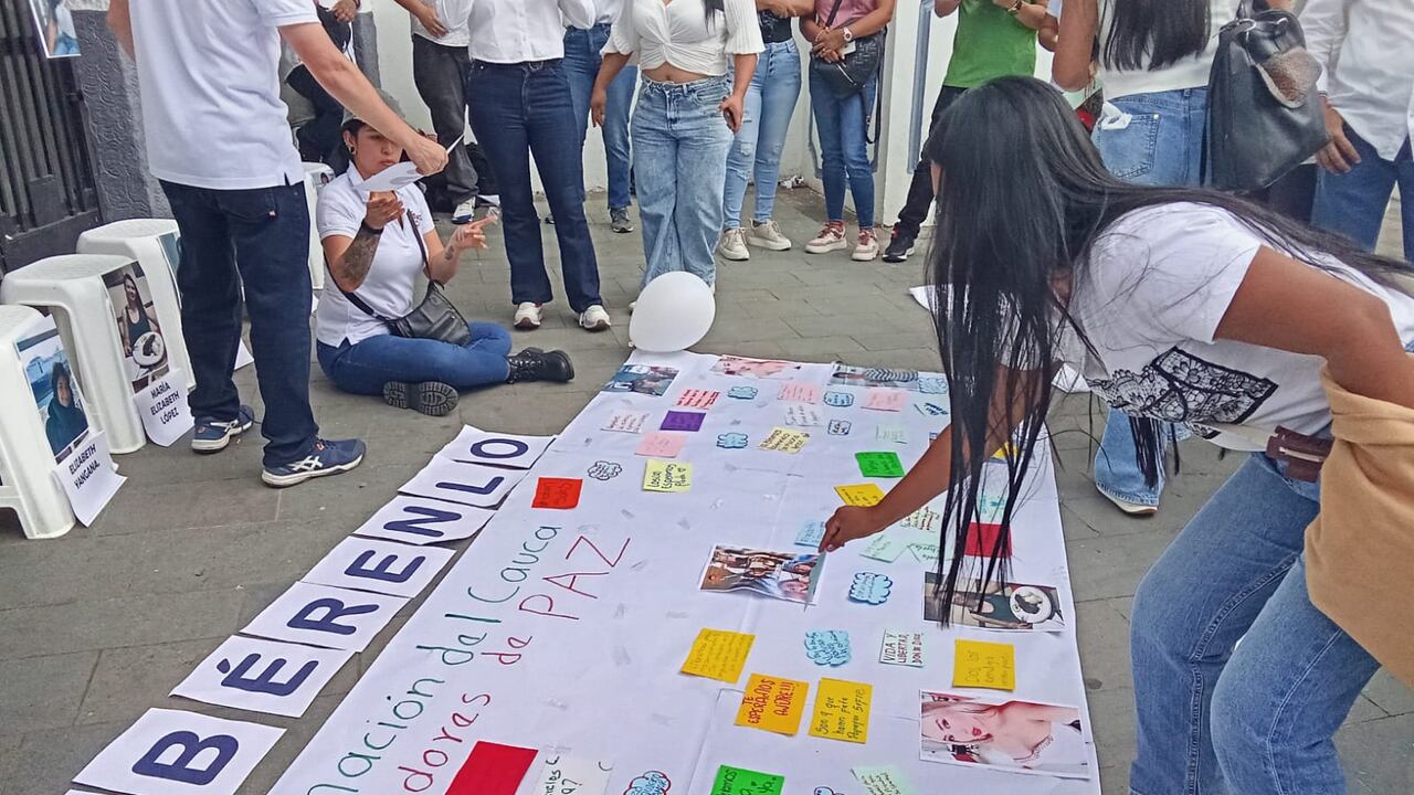 Marcha por la libertad de los trabajadores de la Gobernación