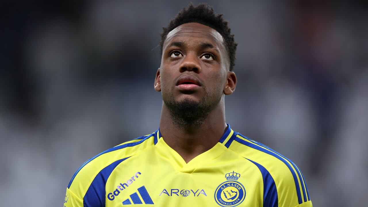 RIYADH, SAUDI ARABIA - APRIL 04: Jhon Duran of Al Nassr looks on prior to the Saudi Pro League match between Al Hilal v Al Nassr in the Kingdom Arena on April 04, 2025 in Riyadh, Saudi Arabia. (Photo by Yasser Bakhsh/Getty Images)