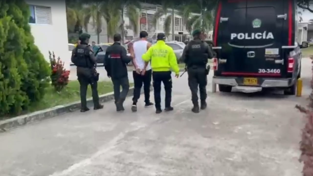 alias ‘El Cholo’, fue capturado en Palmira durante un allanamiento donde se incautaron 1.000 dosis de estupefacientes, municiones y tres motocicletas hurtadas.