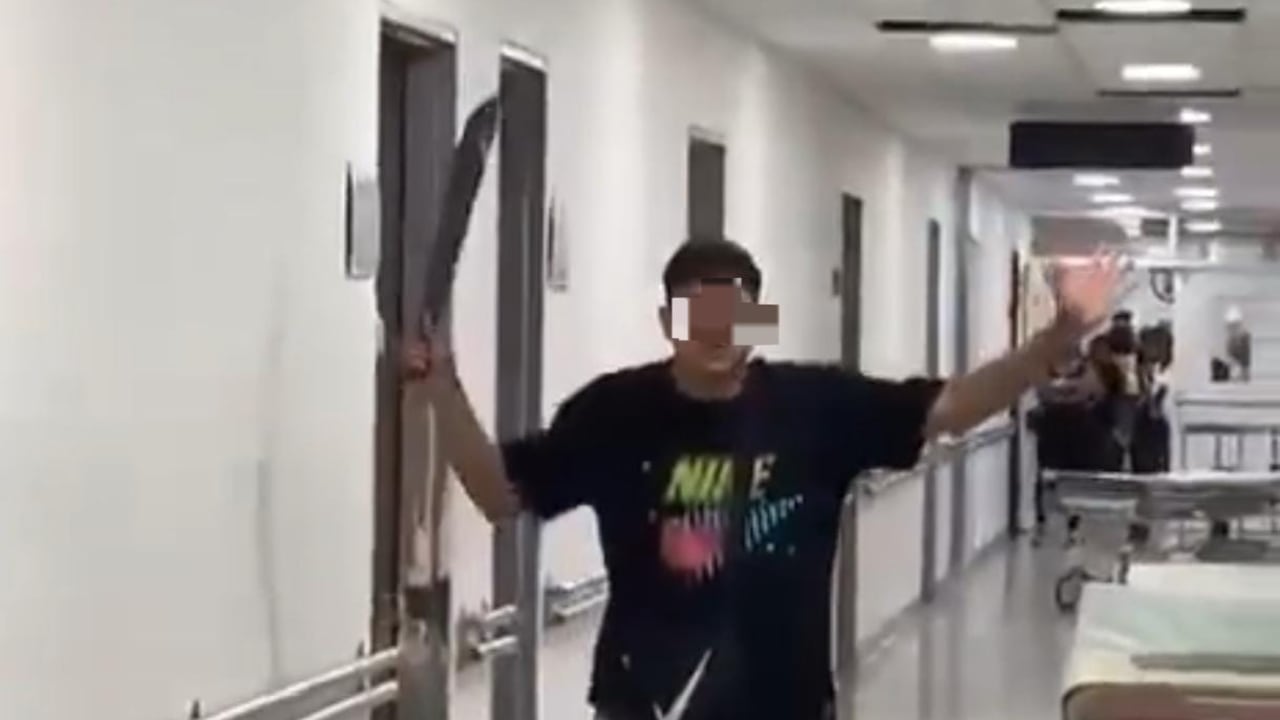 El joven se enfrentó al personal de seguridad del HUV y algunos miembros de la Policía Metropolitana de Cali.