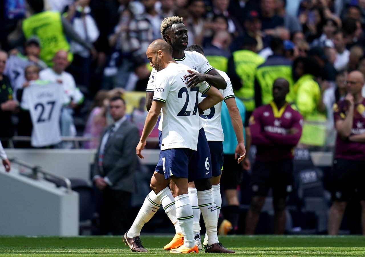 Dávinson Sánchez, defensor central colombiano del Tottenham.