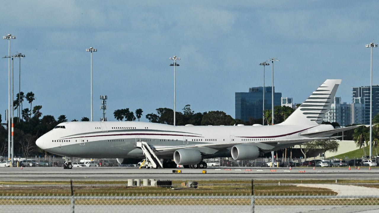 Los aviones fueron comprados para continuar con la política contra migrantes que ha encabezado el presidente Donald Trump.