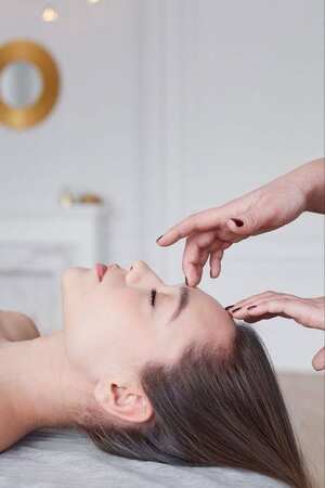 La terapia suave o terapia craneosacral ayuda a generar bienestar en todo el organismo.