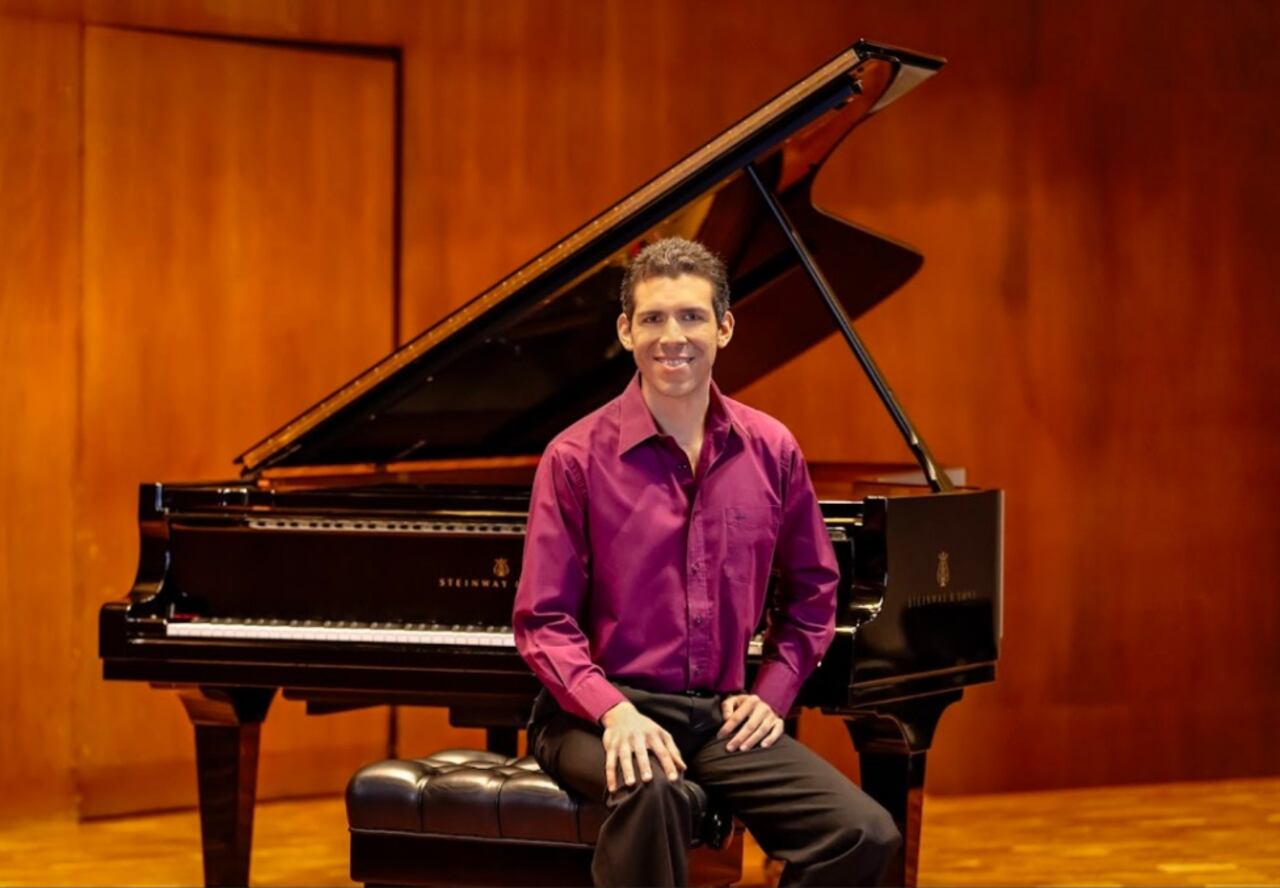Juan Camilo Rojas, pianista caleño, es uno de los invitados en este Festival Internacional de Música de Cámara que llega a su décima edición este año y que cuenta con la presencia de músicos de otros países.