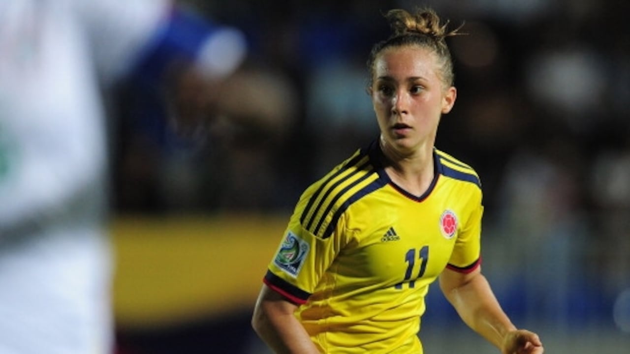 Nicole Regnier con la camiseta de la Selección Colombia