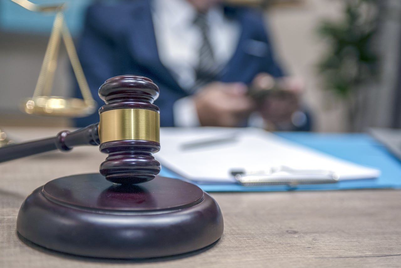 Según la ley, las deudas sí se heredan.