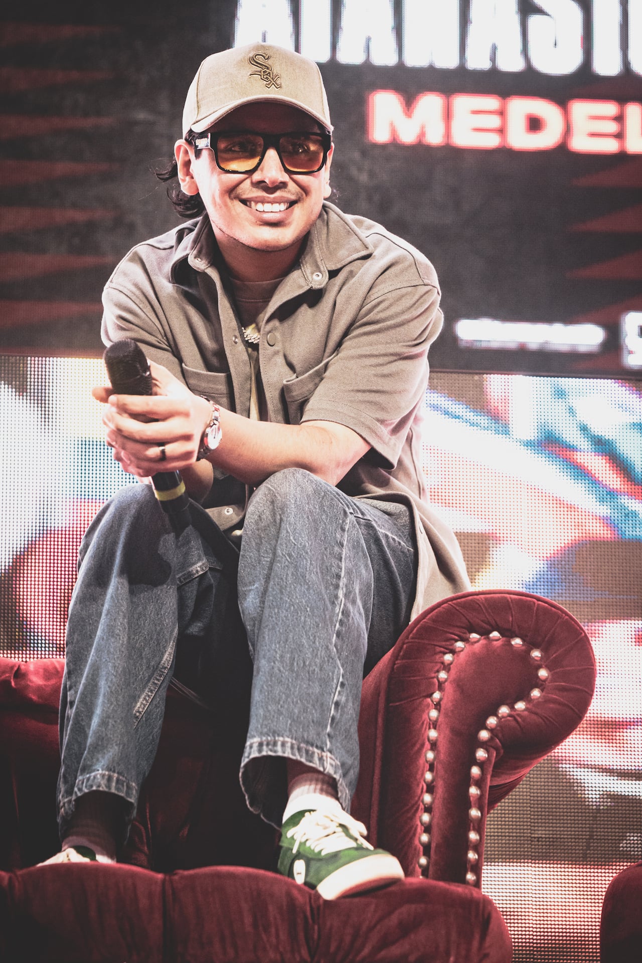 Jhonny Caz es uno de los vocalistas del Grupo Firme y estuvo presente en el anuncio de la gira 'La Última Peda'