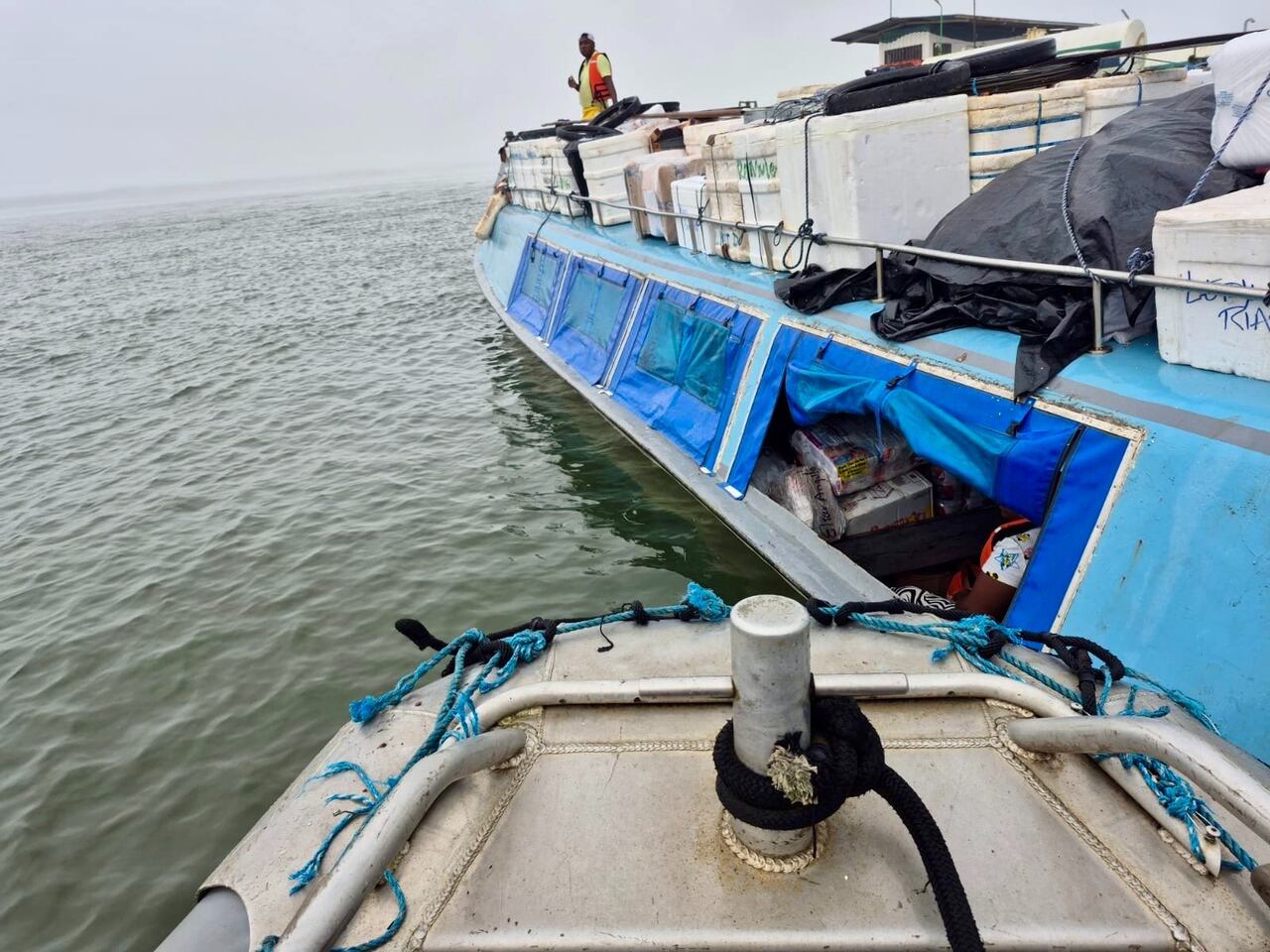Pasajeros rescatados en Buenaventura