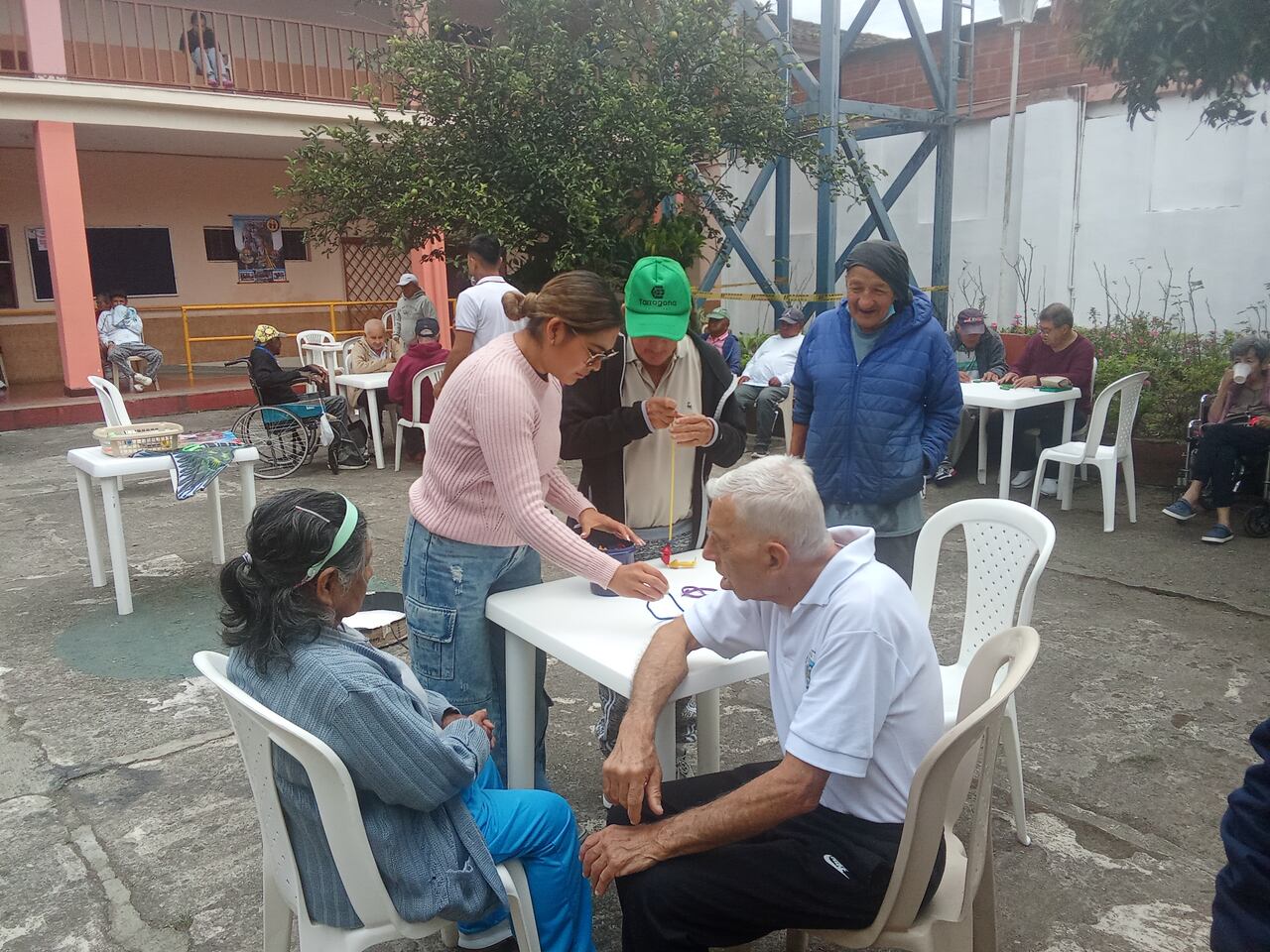 La atención psicosocial a los abuelos y abuelas es parte del proceso de atención que reciben en la Fundación Hogar San Vicente de Paul de Popayán.