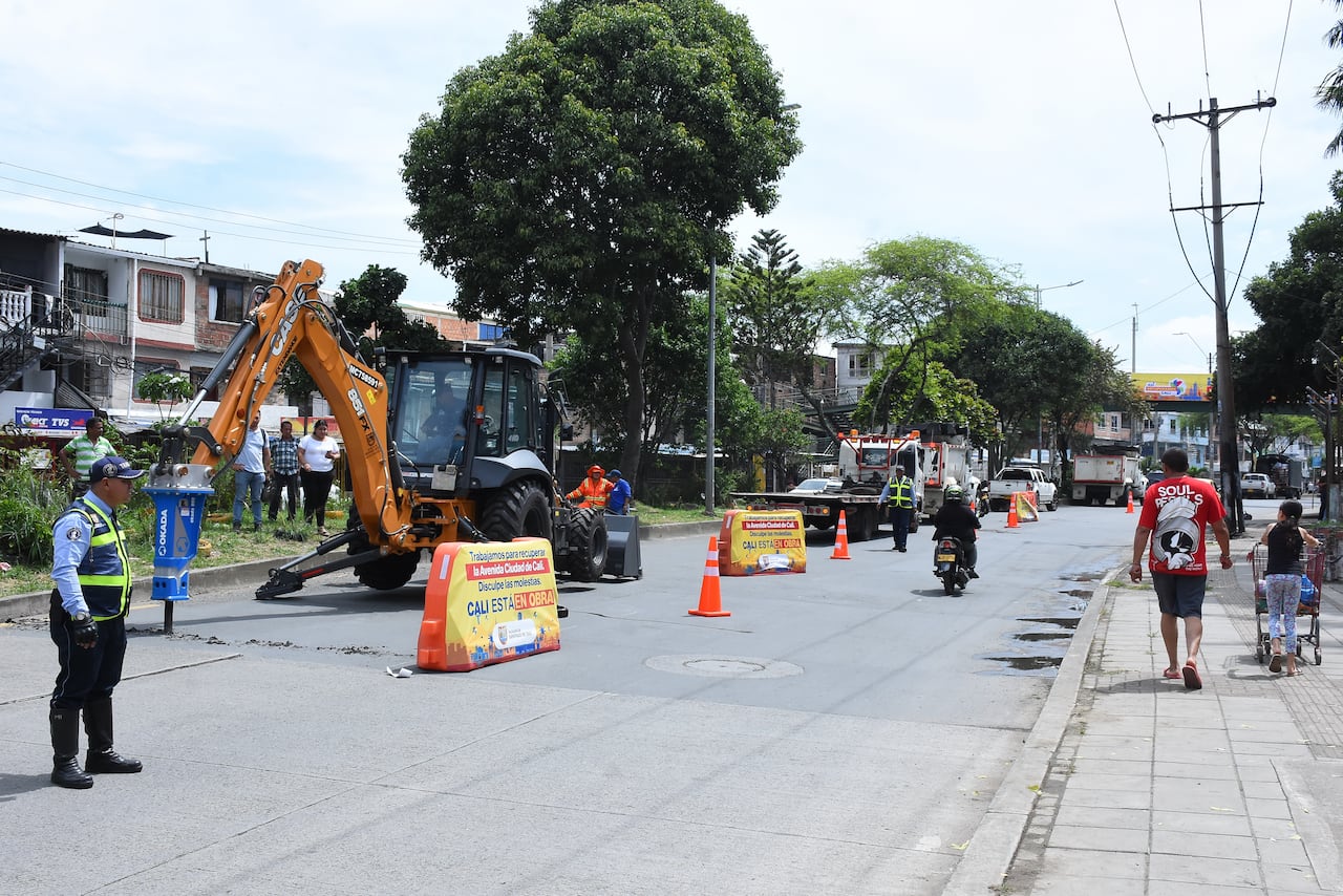Inicio de obras viales en la avenida ciudad de Cali.