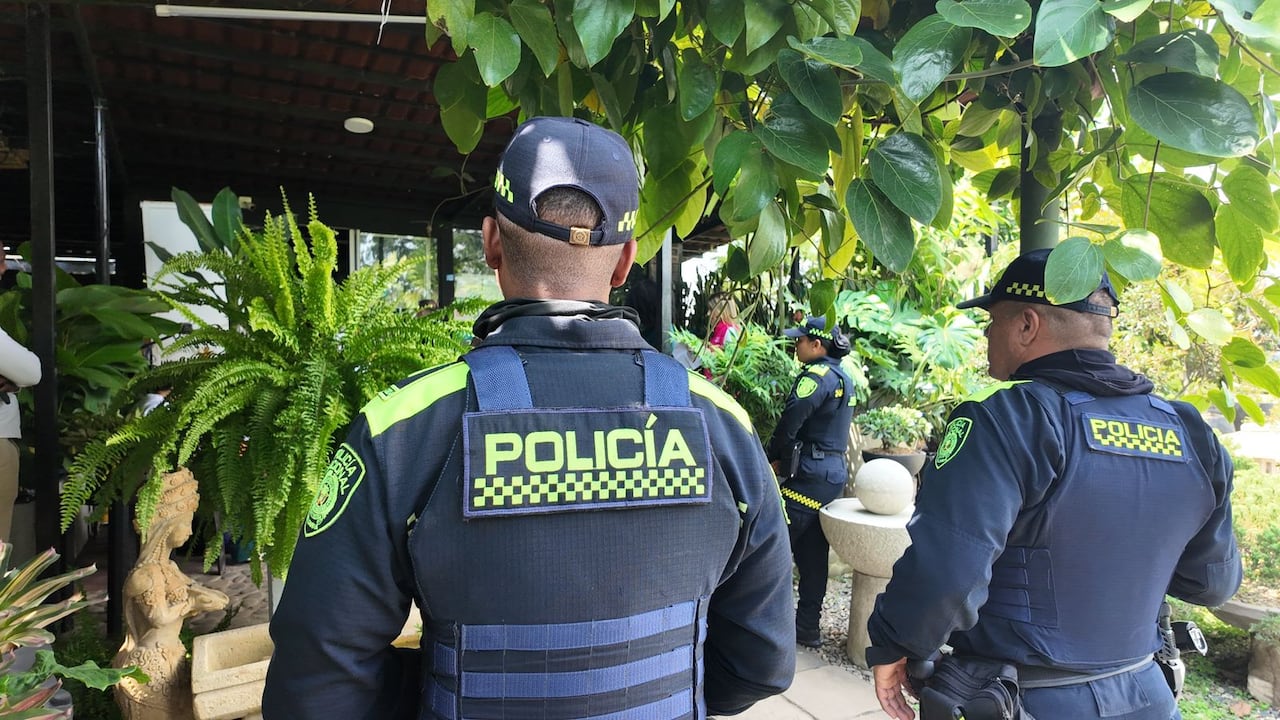 La recuperación del predio se hizo en compañía de miembros de la Policía Nacional.