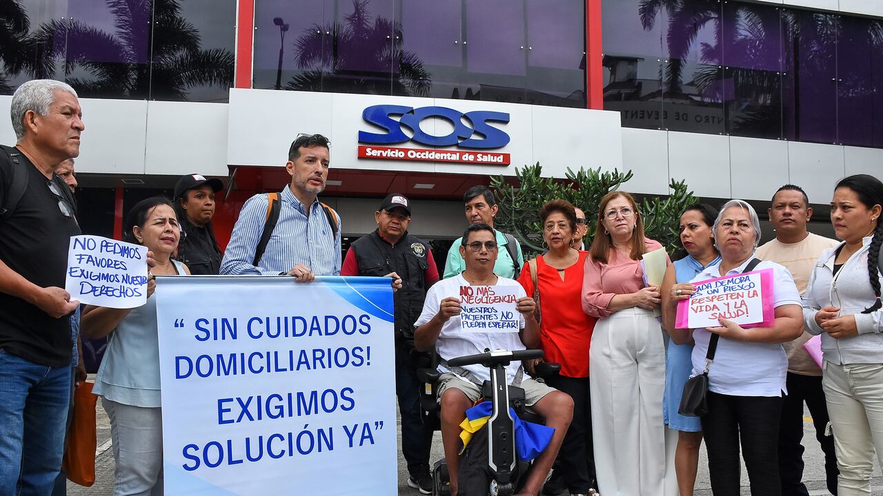 Plantón Usuarios Servicio Occidental de Salud SOS.