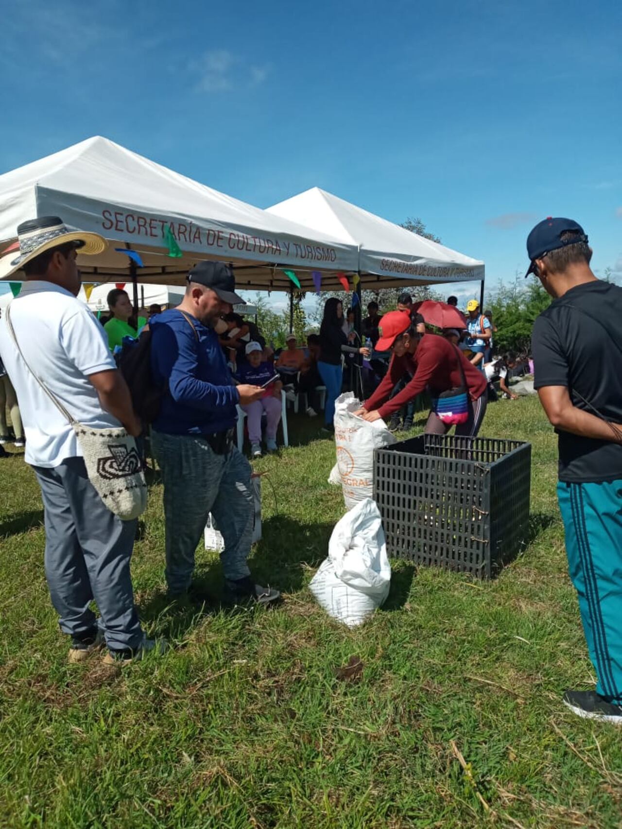 El Festival de Turismo Rural y Comunitario se enfoca en experiencias auténticas, de sostenibilidad y la interacción con la cultura y la vida rural, buscando así promocionar a las comunidades campesinas de Popayán ante el mundo.