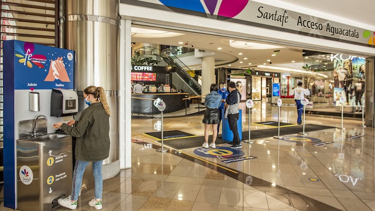 El centro comercial Santafé Medellín tiene actualmente tasas de conversión de aproximadamente un 80 y 90 por ciento, es decir, que de cada diez personas que entran a una tienda están comprando ocho o nueve.