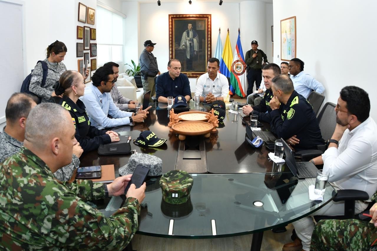 Consejo de seguridad entre la Alcaldía de Cali, Gobernación del Valle y el Ministerio de Defensa.