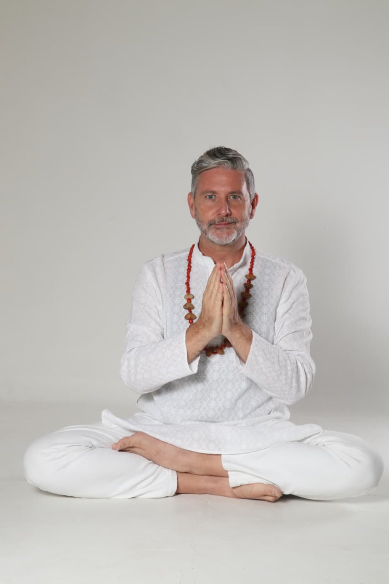 Krish Benvenuti ha explorado la relación entre la cocina, la conciencia y el equilibrio emocional.