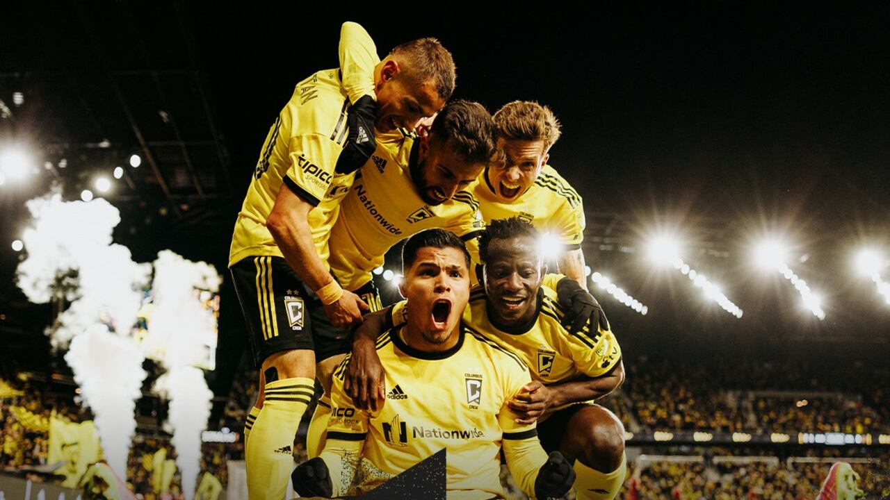 El 'Cucho' festeja un nuevo doblete en la MLS