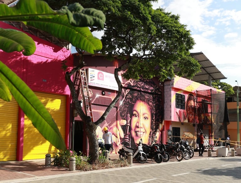 El renovado barrio Obrero los espera con calles llenas de vida, cultura, gastronomía y música, para demostrar que la renovación urbana también se celebra bailando.