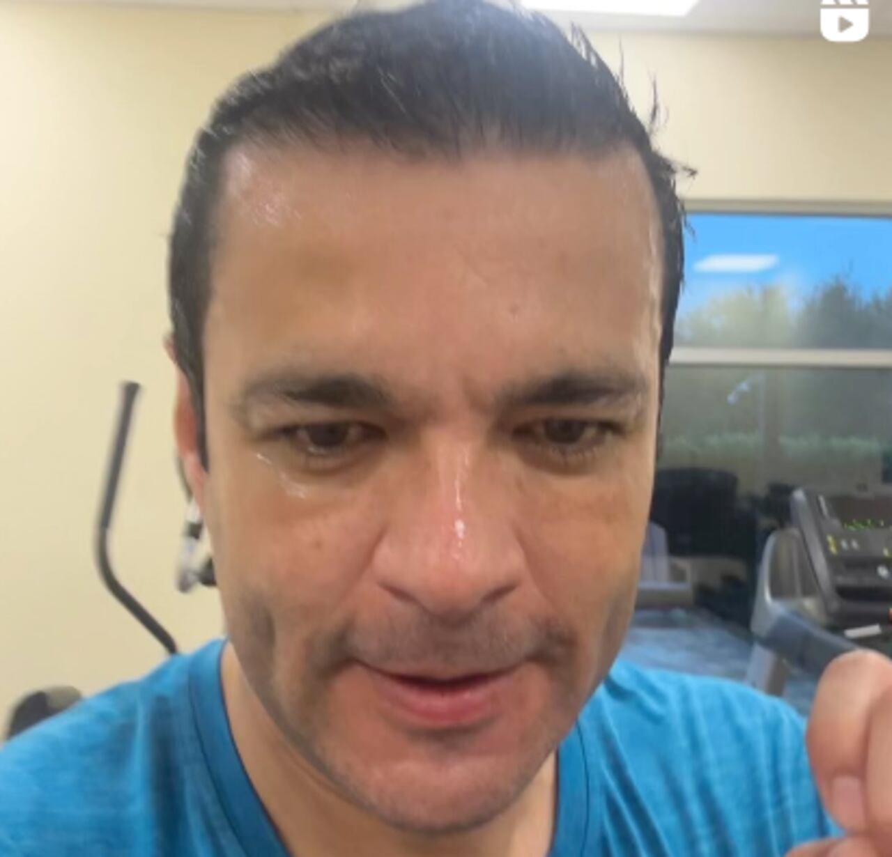 Juan Diego Alvira compartió un video en que mostró parte de su rutina de ejercicio para alcanzar sus objetivos en el 2024.