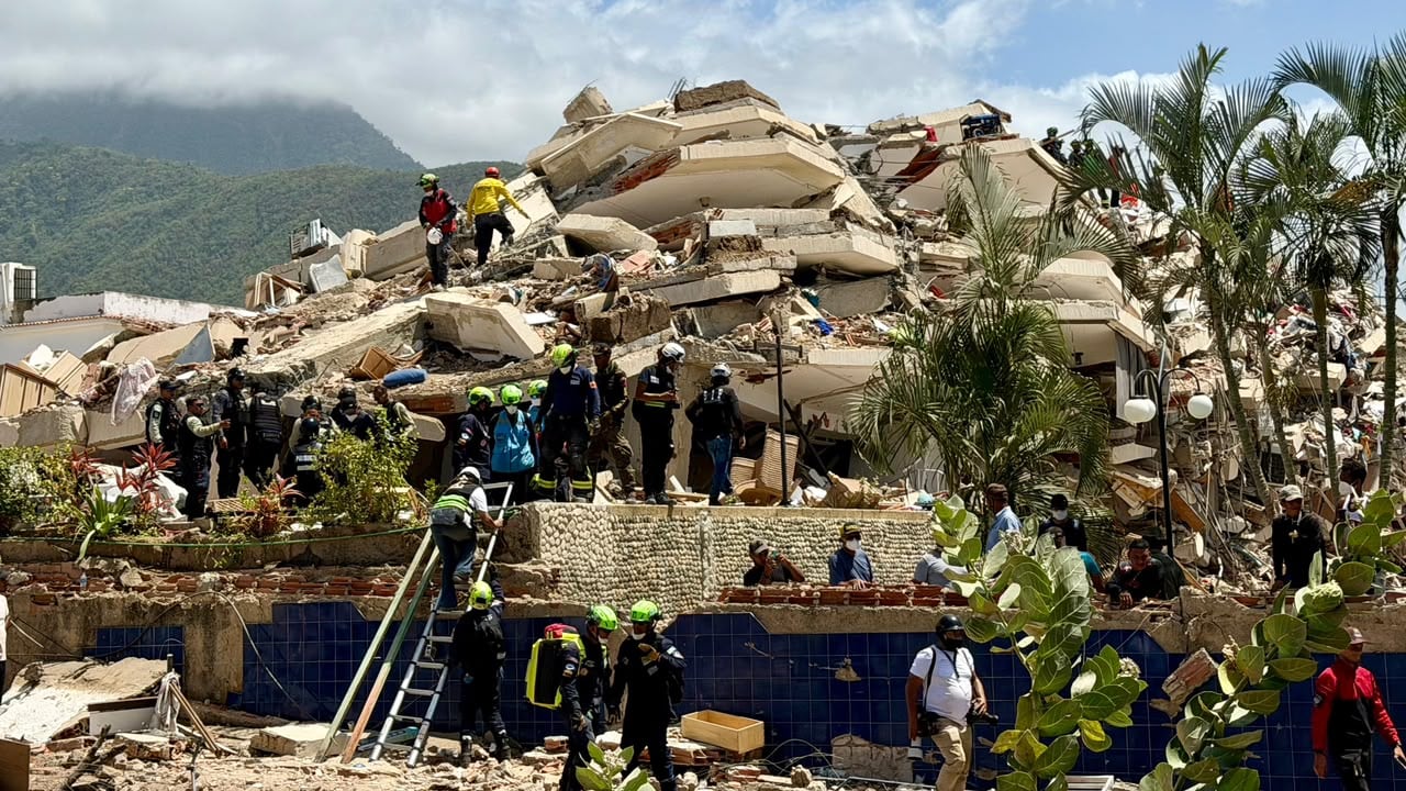 Son muchas las edificaciones que quedaron reducidas a escombros en Venezuela.