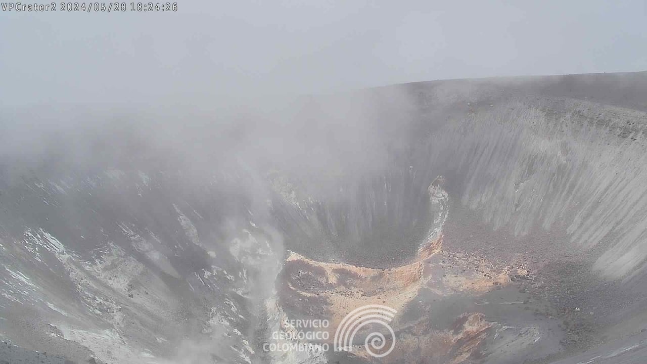 Vista al interior del cráter del volcán Puracé