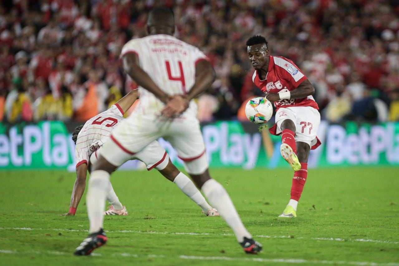 Momentos del partido entre Independiente Santa Fe y América de Cali por la vuelta de los cuartos de final del primer semestre de la Liga Colombiana 2026.