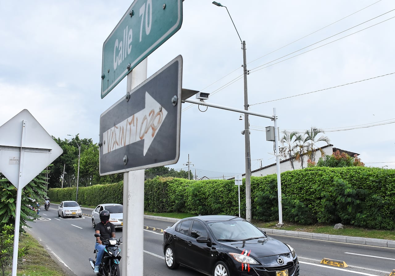 El País Denuncia Fotomulta Calle 70 con cra 1A San Luis.