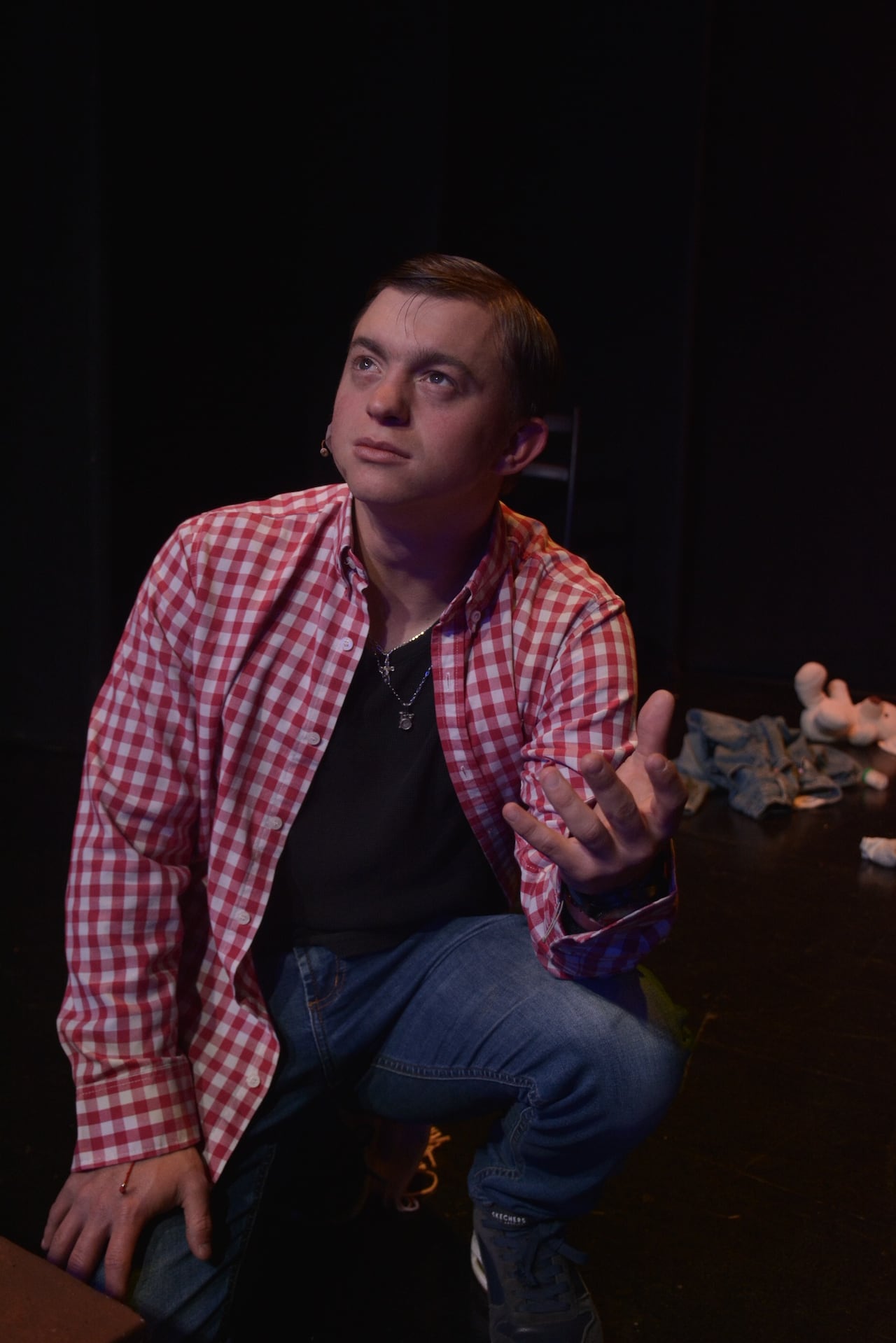 Enrique Jaramillo Puccini ha logrado desafiar los límites de una condición médica, a través del teatro.