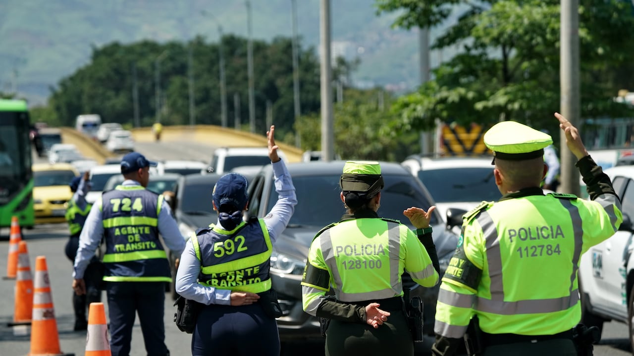 Refuerzan seguridad vial para el puente festivo de San Pedro y San Pablo. La Gobernación del Valle del Cauca tendrá un amplio despliegue operativo con más de 100 agentes y reguladores de tránsito que acompañarán la movilidad de propios y turistas el fin de semana.