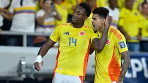 Jhin Durán y Luis Díaz en el Colombia vs Paraguay por Eliminatorias.