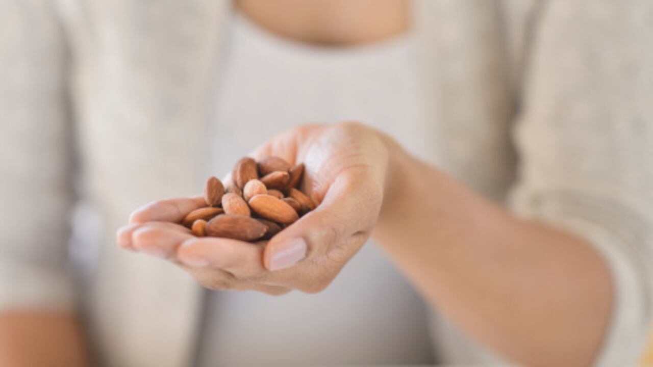 Los frutos secos están compuestos de ácidos grasos.