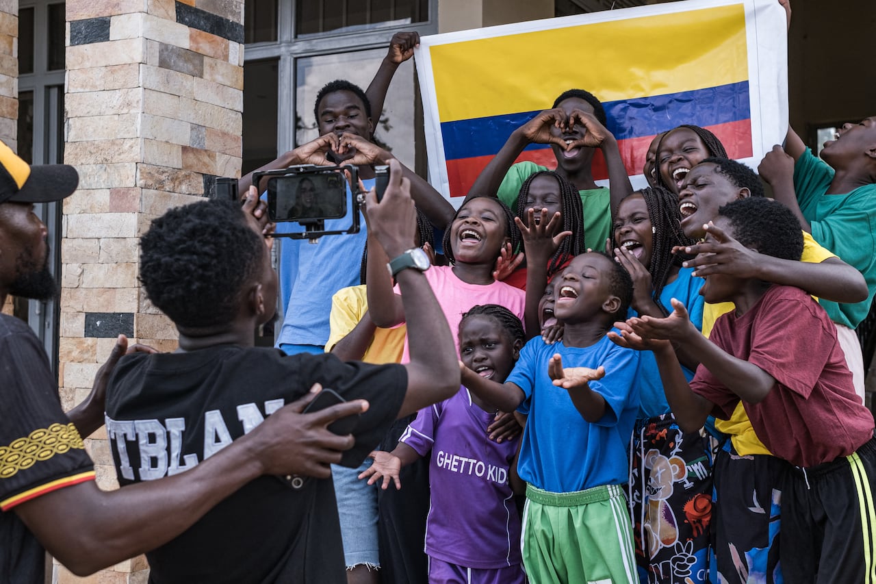 Los Ghetto Kids, grupo de bailarines ugandeses bailarán con Shakira durante el mundial de fútbol