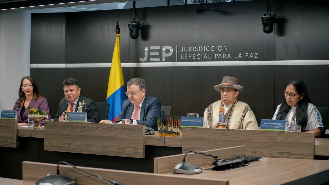 Audiencia de la JEP de imputación de cargos contra las antiguas Farc por crímenes contra pueblos indígenas.