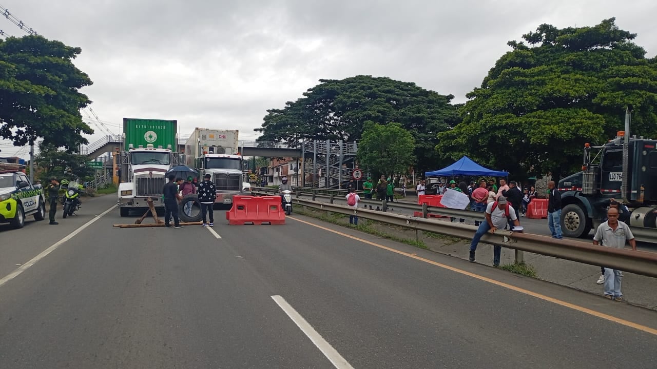 Otras de las denuncias que destacan es un incumplimiento del Gobierno con la Mesa de Diálogo de los Valles Interandinos, la cual fue instalada con el propósito de hallar soluciones estructurales a las necesidades de las comunidades.