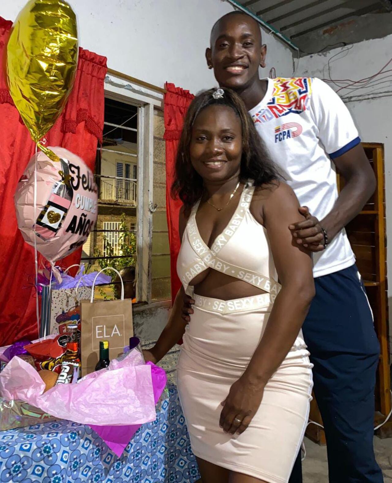 Ginna Viáfara y Jhon Sebastián Obando no pierden la oportunidad para celebrar las fechas especiales al interior de su familia. “El siempre sonríe, es lo que más me gusta de él, esa alegría”, confiesa la prima.