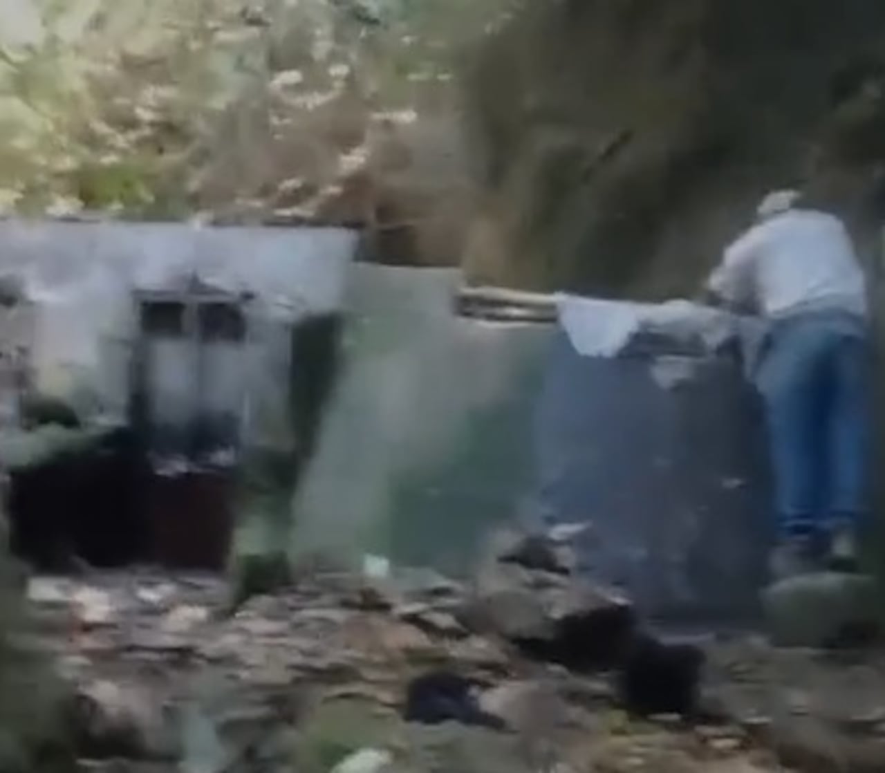 La reducción del caudal de la quebrada de Los Huevos genera preocupación entre las comunidades que dependen de esta fuente para su abastecimiento.