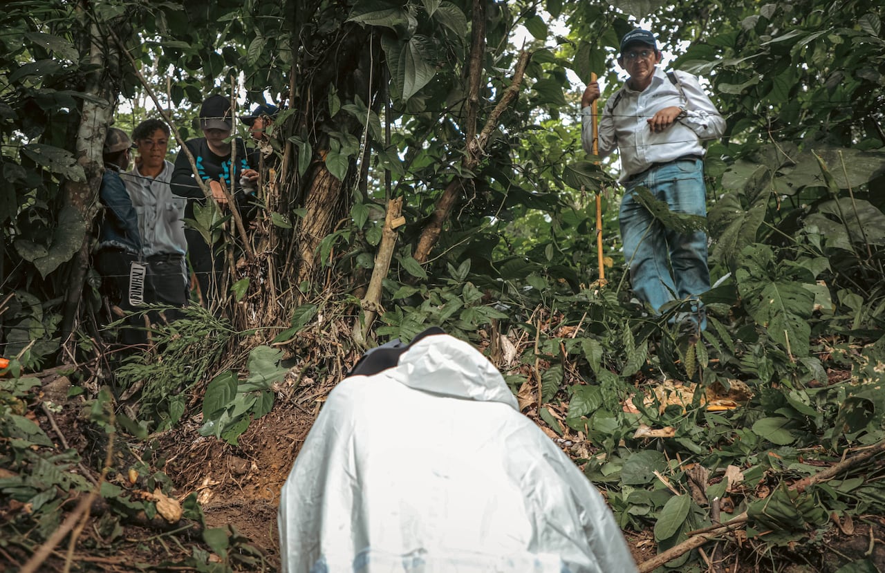 Tres víctimas de desaparición forzada fueron identificadas y entregadas a sus familiares por la JEP.
