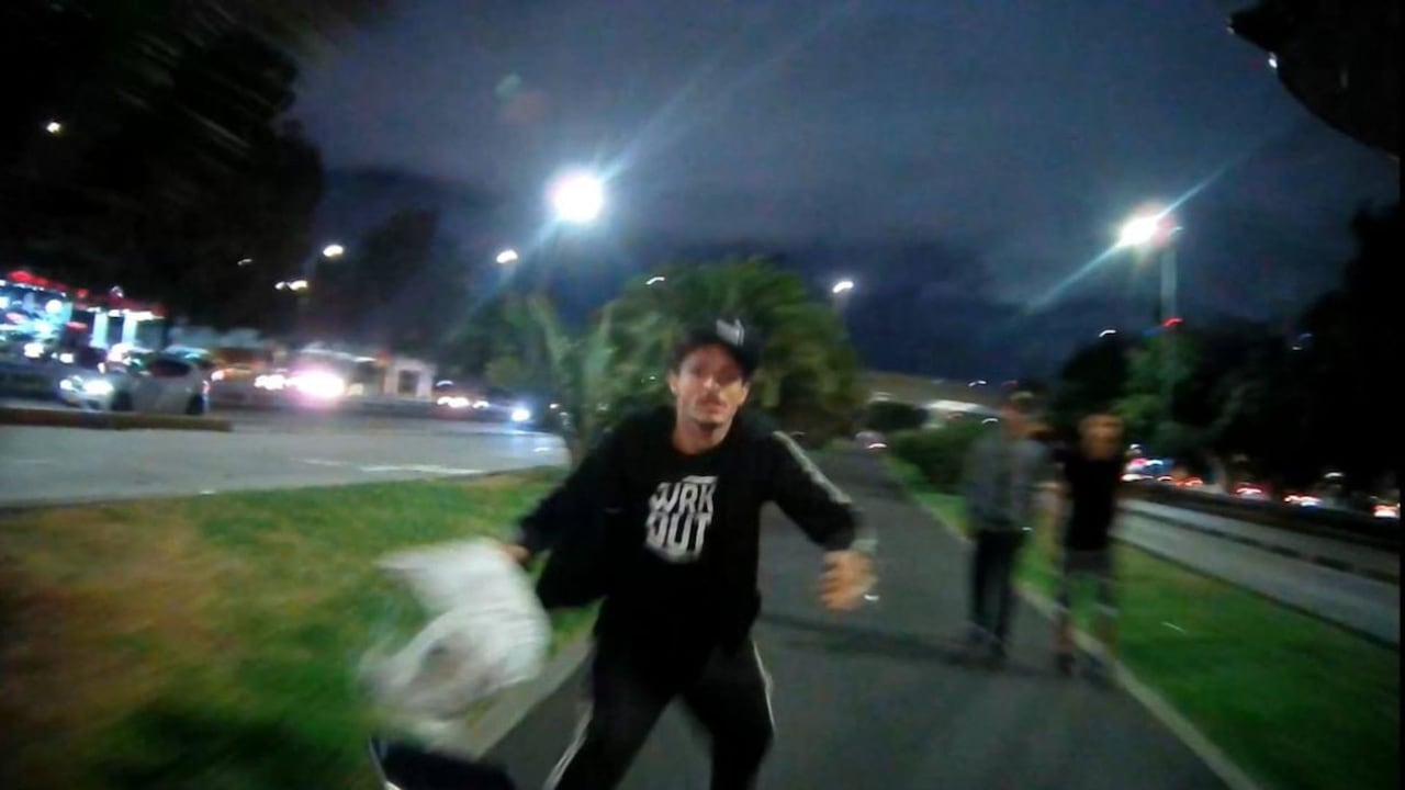 Hombres atracan a ciclista en Bogotá.