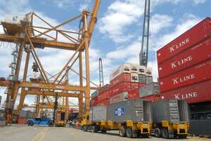 Según cifras del Ministerio de Hacienda, cada día de paro le cuesta a la economía colombiana $484.000 millones. Es decir que en este mes el país perdió más de $15 billones, correspondientes a un 7 % del PIB que se reportó en el primer trimestre de este año.