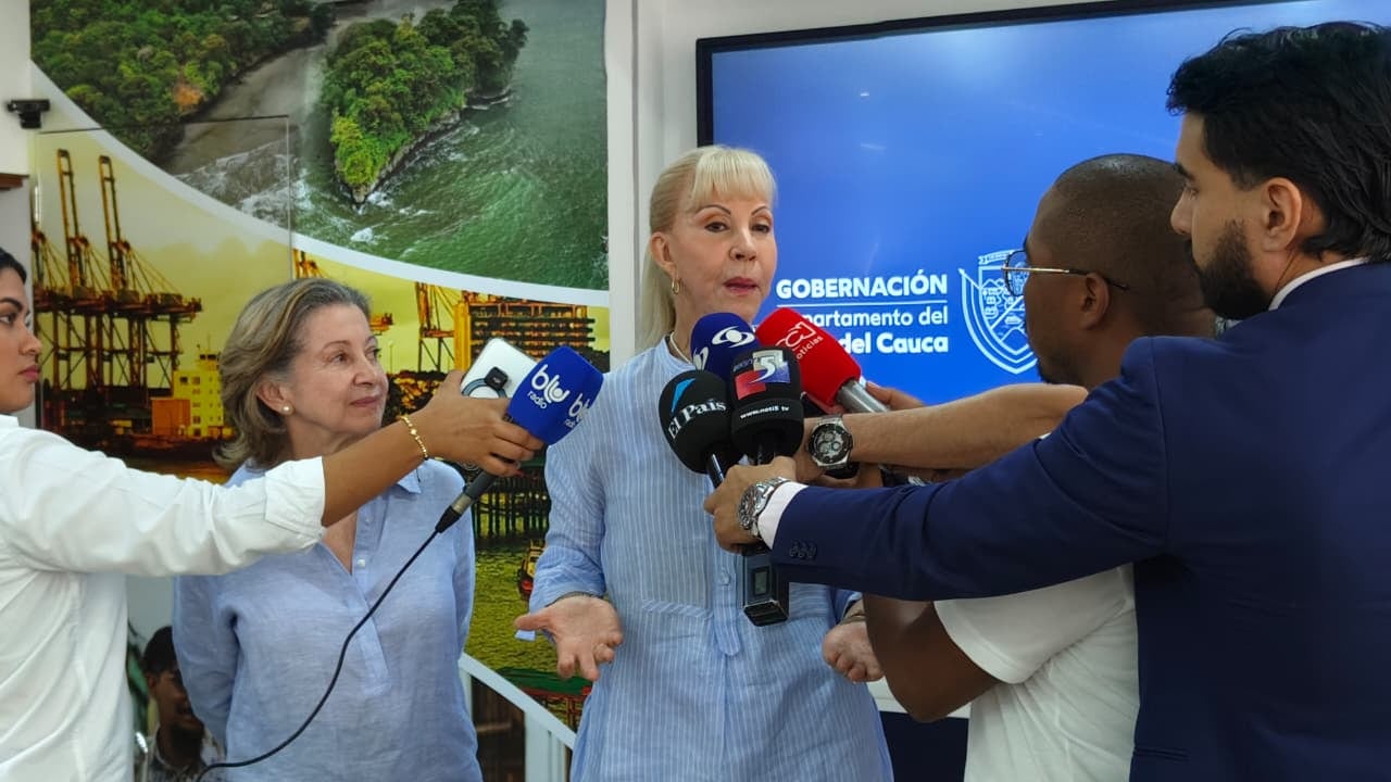 Gobernadora Dilian Francisca Toro explica crisis en la salud en el Valle del Cauca.