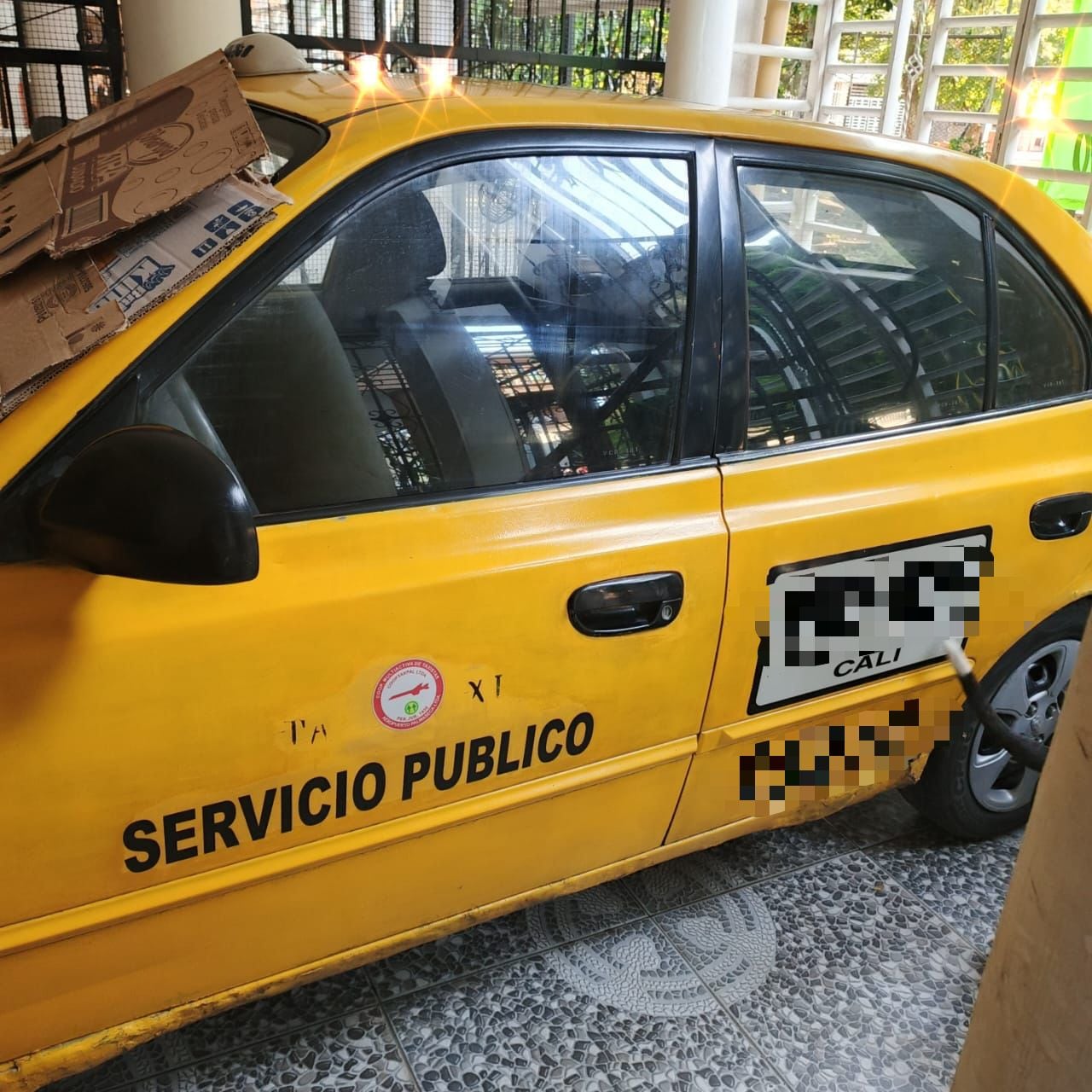 Desde hace dos años, Nelson José Ibarra no ha podido laborar como conductor debido a los comparendos que bloquean la renovación de su licencia, afectando el sustento de su familia.