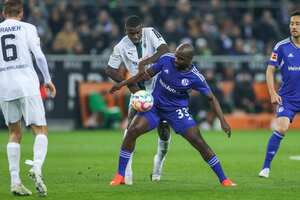 Éder Álvarez Balanta, jugador del FC Schalke 04.