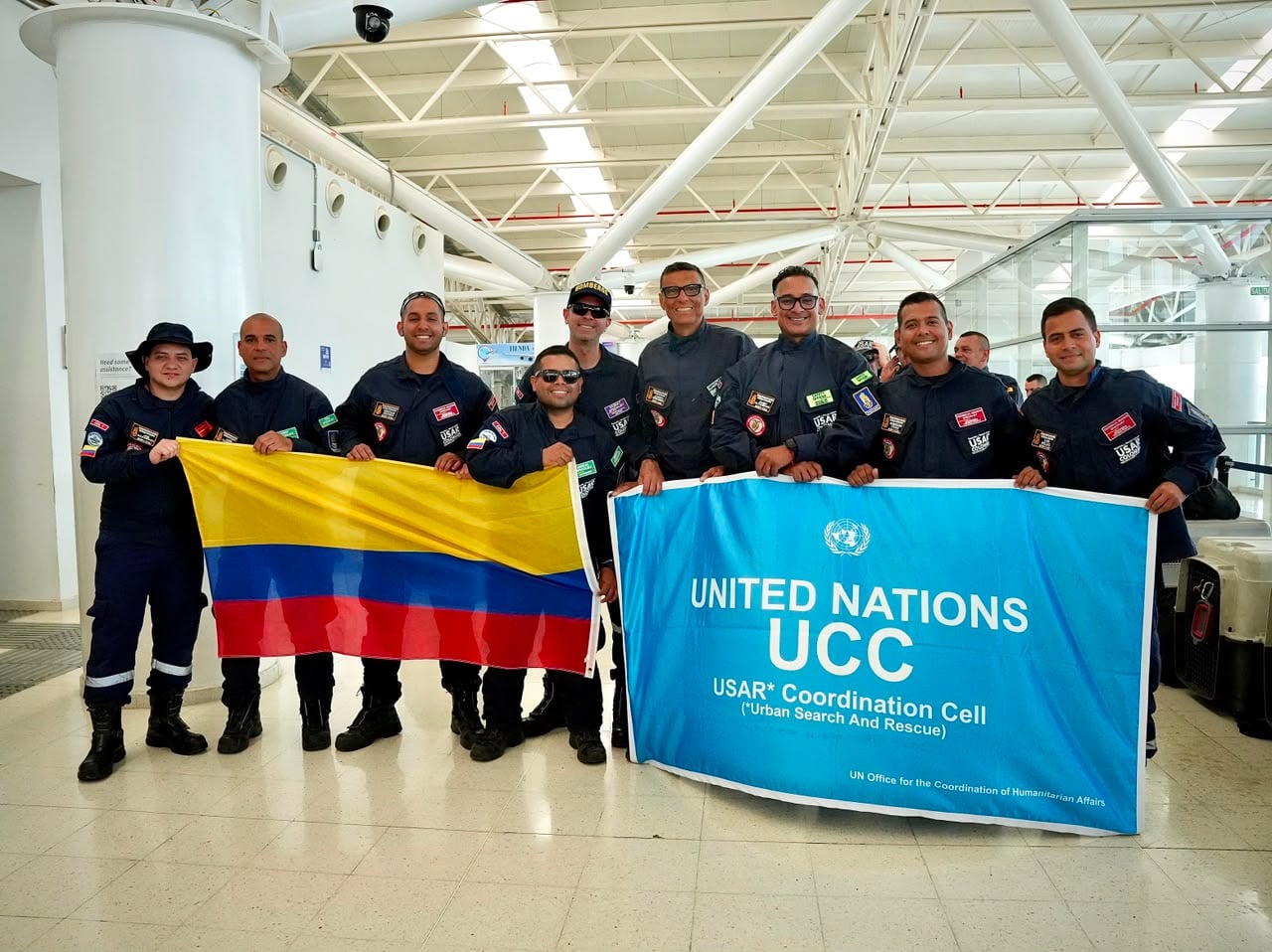Tras los terremotos que golpearon al país vecino, la Alcaldía de Cali anunció el despliegue de nueve especialistas en búsqueda y rescate, así como mecanismos para restablecer el contacto entre familiares separados por la emergencia.