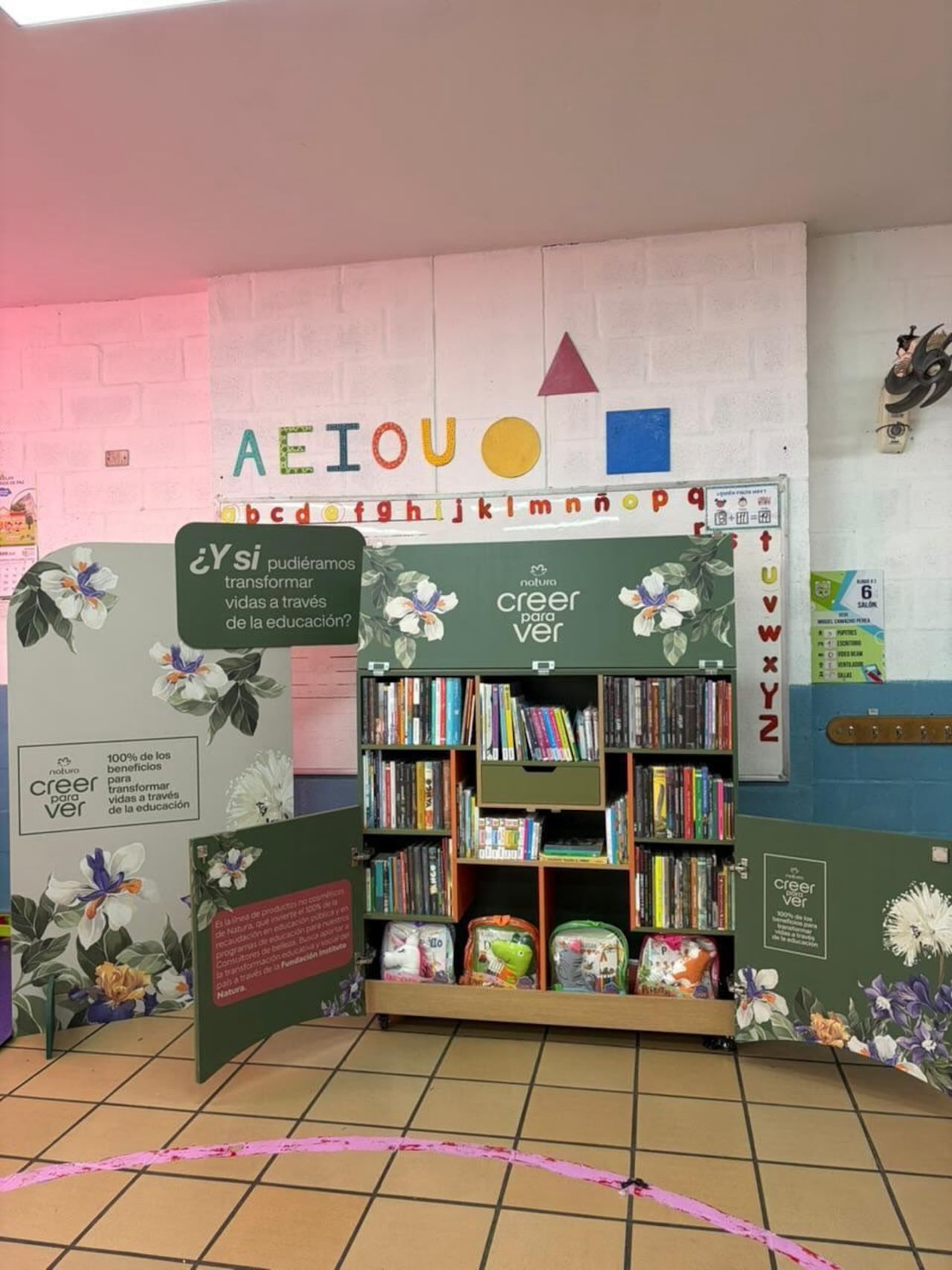La iniciativa ya suma 18 bibliotecas entregadas en instituciones públicas del país, con más de 4.000 libros y más de 8.000 jóvenes impactados.