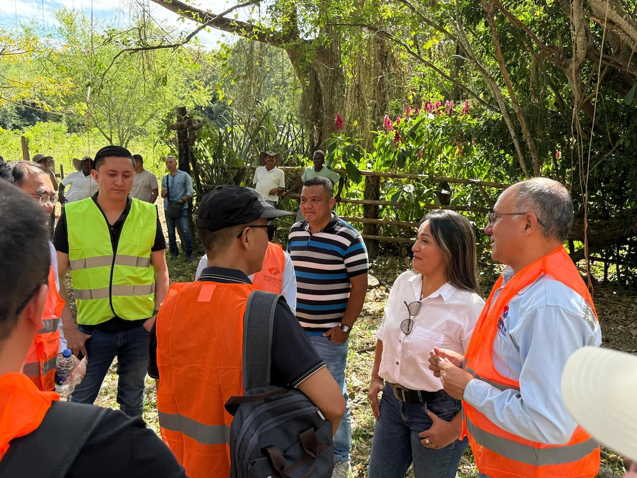 Este proyecto energético es la apuesta de las autoridades de este municipio y la gobernación del Cauca de garantizar el acceso de las comunidades a los servicios de agua y energía.