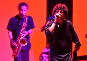 Éste sábado 26 de octubre se realizó en el Estadio Olímpico Pascual Guerrero de Cali el concierto ‘Paz con la Naturaleza: un canto por la vida’ del Ministerio de Cultura en el marco de la COP16, que fue gratuito y estuvo el cantante panameño Rubén Blades, entre otros grupos musicales. Fotos Raúl Palacios.