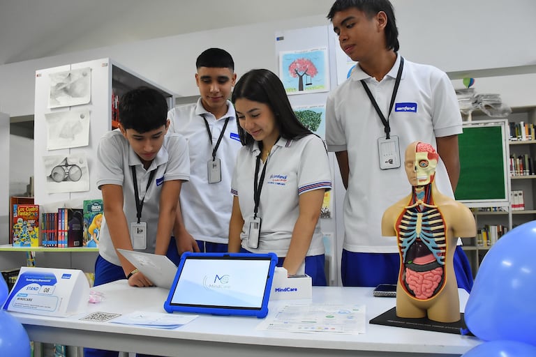 Feria de Innovación Tecnológica y Empresarial del Colegio Comfandi Yumbo
