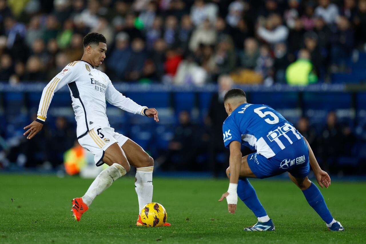 Real Madrid venció al Alavés y llegó a la cima de LaLiga de España