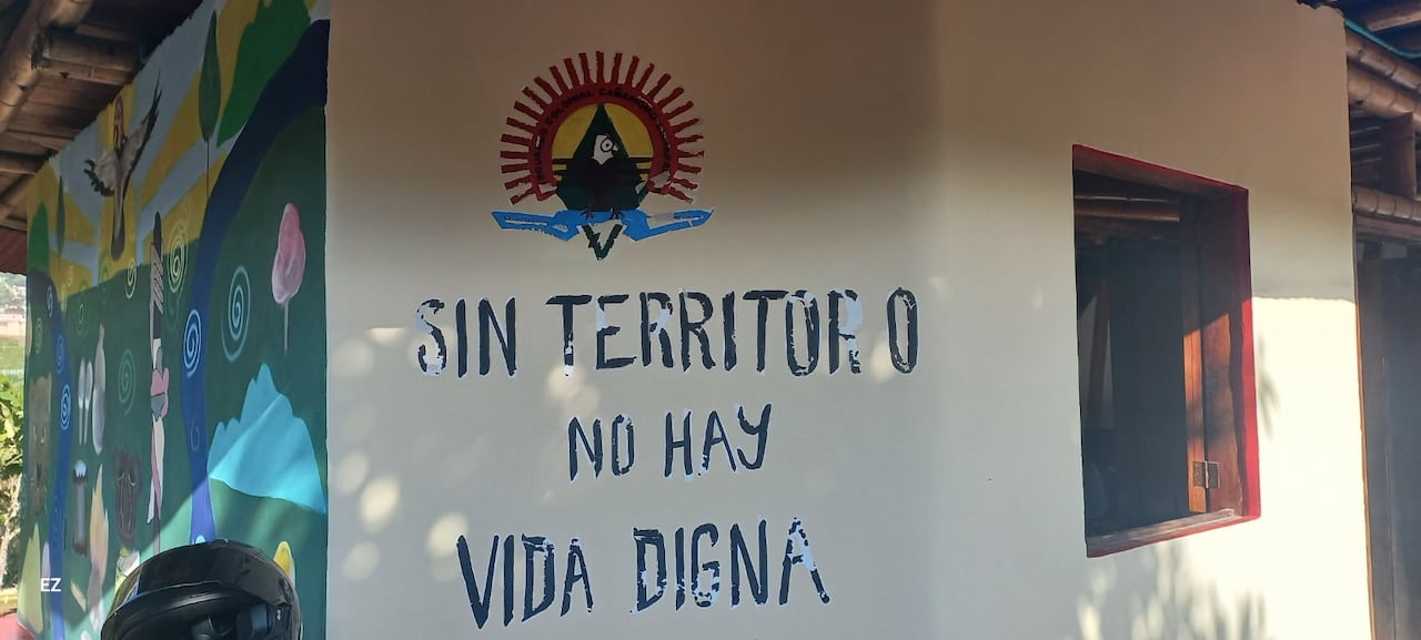 La Policía Metropolitana de Popayán destacó que este resultado operacional representa un importante golpe contra las redes delincuenciales que afectan la seguridad en las carreteras del departamento del Cauca, todo con el apoyo de las comunidades indígenas.